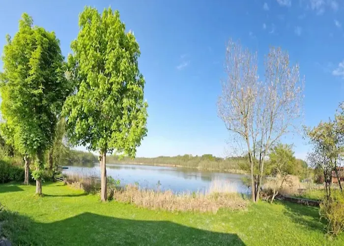 Am Weinberg, Dobbrikow